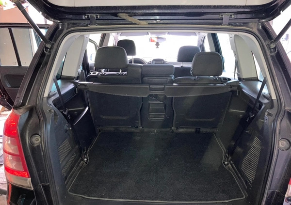 Opel Zafira cena 17000 przebieg: 317000, rok produkcji 2010 z Sulechów małe 121